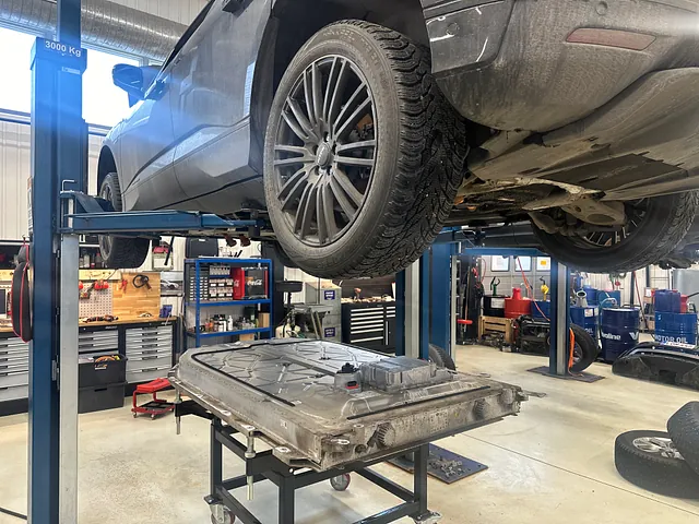 jag-finn sähköautojen huolto